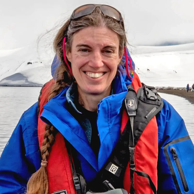 Dr. Mhairi McFarlane